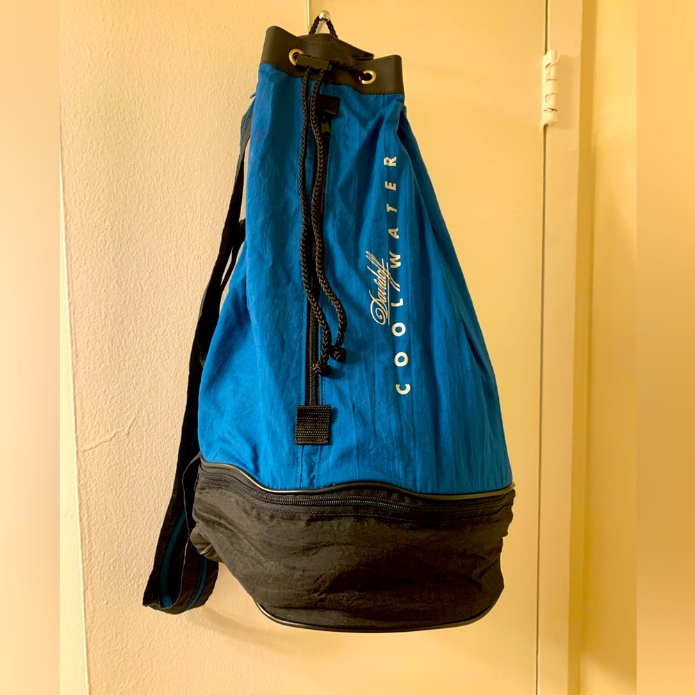 Vintage 1980s teal gym bag. Davidoff cool water branded. Blue & black
